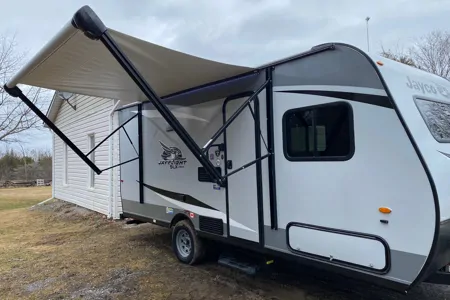 Only 3000lbs - Brand new 2021 Jayco 5 sleeper trailer