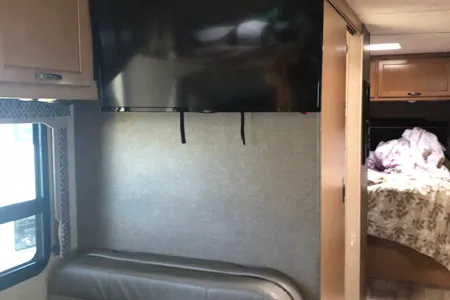 Jody's Thor Motor Coach 31Y Class C