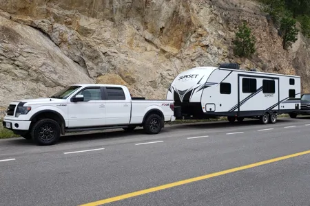 2020 Sunset Trail SS289QB Brand new! Sleeps 10!