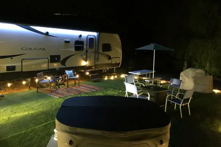 Incredible RV2 Glamping BBQ/Jacuzzi