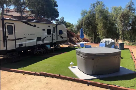 Incredible RV2 Glamping BBQ/Jacuzzi