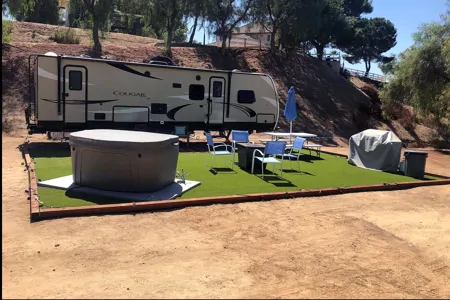 Incredible RV2 Glamping BBQ/Jacuzzi