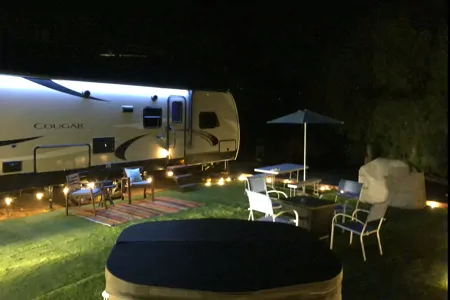 Incredible RV2 Glamping BBQ/Jacuzzi