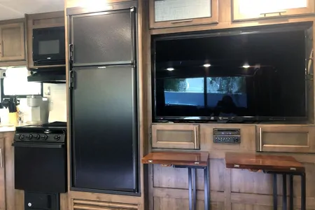 Incredible RV2 Glamping BBQ/Jacuzzi