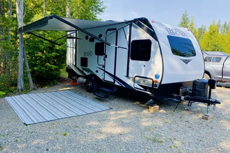 Ashley & Derek’s 2020 Surveyor Legend