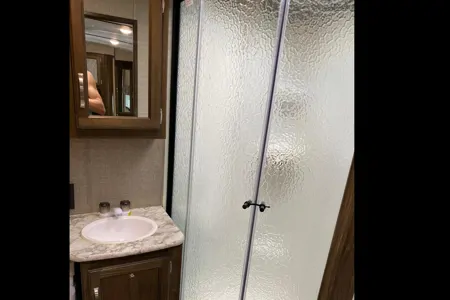 Katinka 's Keystone Bullet Premier 22RBPR  Travel Trailer