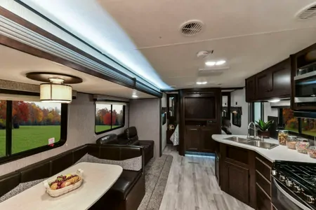 Coonhound RV Prowler 320 BH Travel Trailer