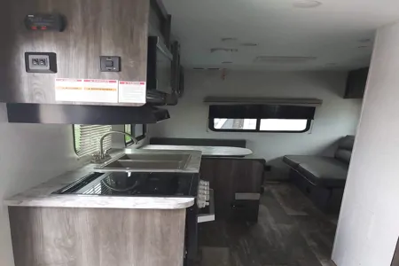 Starcraft Autumn Ridge Travel Trailer