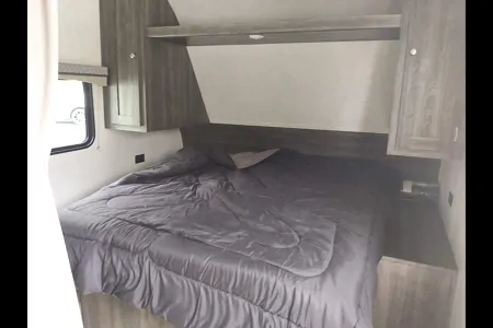 Starcraft Autumn Ridge Travel Trailer