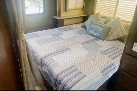 2020 Thor Motor Coach Freedom Elite Class C Delivery Included