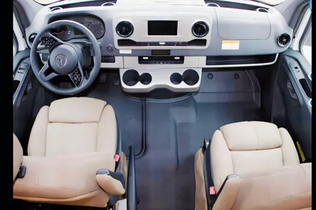 2020 Thor Motor Coach Freedom Elite Class C Delivery Included