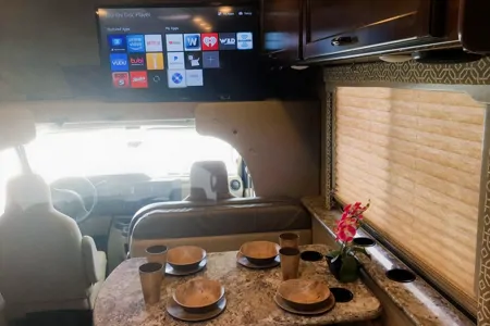  2019 Thor Motor Coach Freedom Elite 30fe Class C