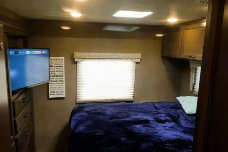  2019 Thor Motor Coach Freedom Elite 30fe Class C