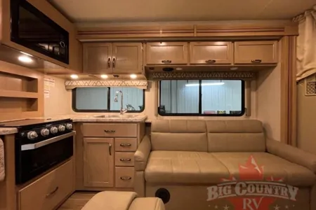 2020 Fourwinds 30D Class C