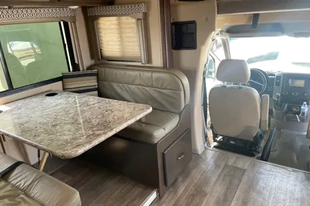 2019 Thor Motor Coach Freedom Elite Class C Delivery Included