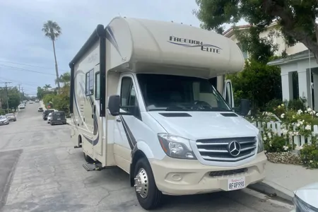 2019 Thor Motor Coach Freedom Elite Class C Delivery Included