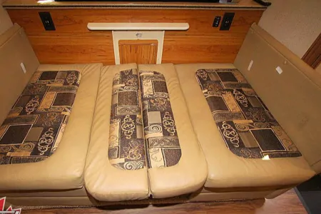 "Fun-Class" Jayco Precept