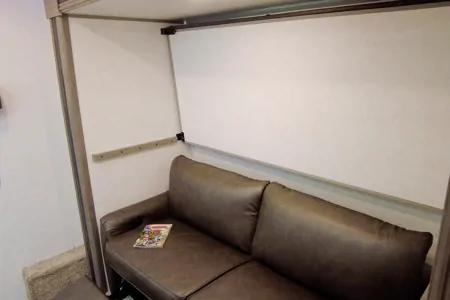 Stephen's 2021 East to West Alta 3150KBH, a bunkhouse