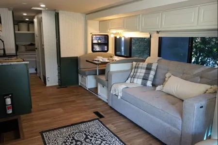 Joy the RV (Completely Renovated Class A)