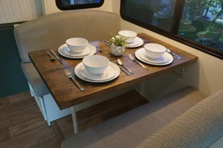 Joy the RV (Completely Renovated Class A)