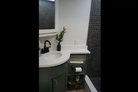 Joy the RV (Completely Renovated Class A)