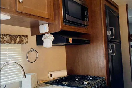 Della's Keystone Hideout Travel Trailer