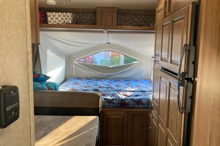 Shamrock 17’ Hybride 