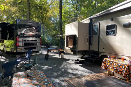 Thomas's Shasta Phoenix 35bh Fifth Wheel
