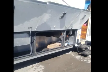 Class A Toyhauler 8 persons wheelchair access + garage for motorcycle, golfcart, ATV, 37 feet long