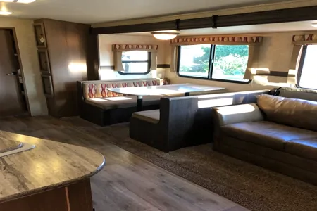 Stefan's Radiance  28QBHS Travel Trailer