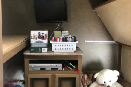 Stefan's Radiance  28QBHS Travel Trailer