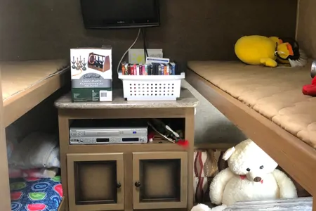 Stefan's Radiance  28QBHS Travel Trailer