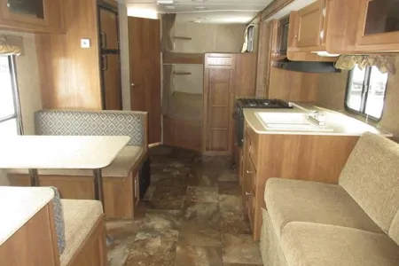 Coachmen Apex Ultra Lit 28LE Travel Trailer