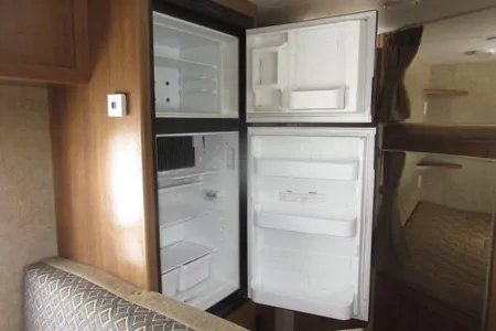 Coachmen Apex Ultra Lit 28LE Travel Trailer
