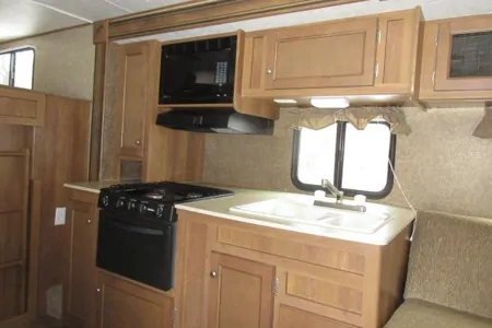 Coachmen Apex Ultra Lit 28LE Travel Trailer