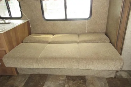 Coachmen Apex Ultra Lit 28LE Travel Trailer