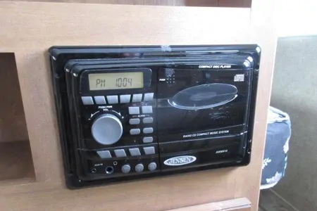 Coachmen Apex Ultra Lit 28LE Travel Trailer