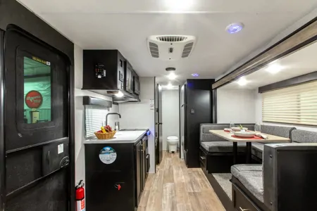 JEFF's Cherokee  Wolf Pup 17JG Travel Trailer