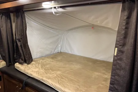 Sarah and Chris's Jayco 17FXD Hybrid