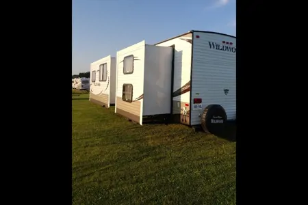 Forest River Wildwood 31KQBTS Travel Trailer