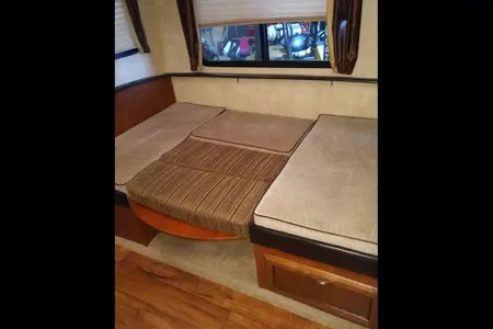 Forest River Wildwood 31KQBTS Travel Trailer