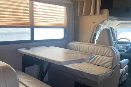 Yvette's Thor Motor Coach Four Winds Class C