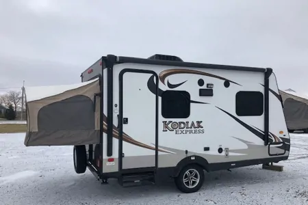 Dutchmen Kodiak Express 172 E Hybrid