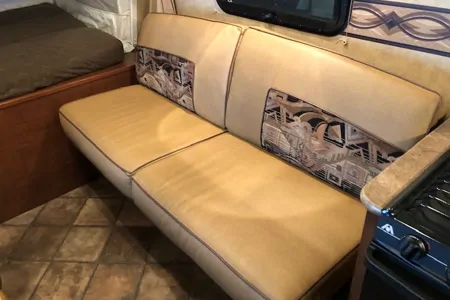 Dutchmen Kodiak Express 172 E Hybrid