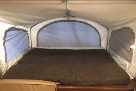 Dutchmen Kodiak Express 172 E Hybrid