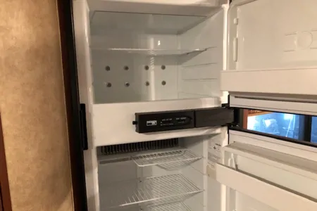 Dutchmen Kodiak Express 172 E Hybrid