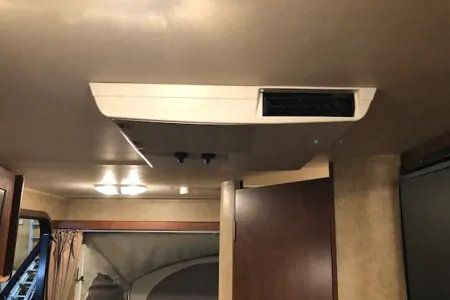 Dutchmen Kodiak Express 172 E Hybrid