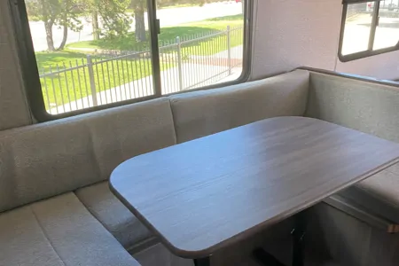 Coachmen Freedom Express