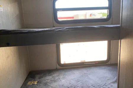 Coachmen Freedom Express