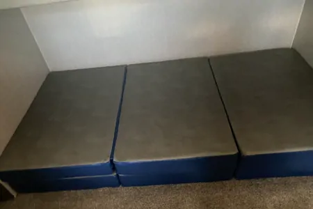 Coachmen Freedom Express